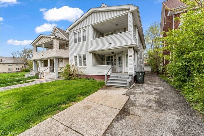 Building Photo - 3435 Desota Ave