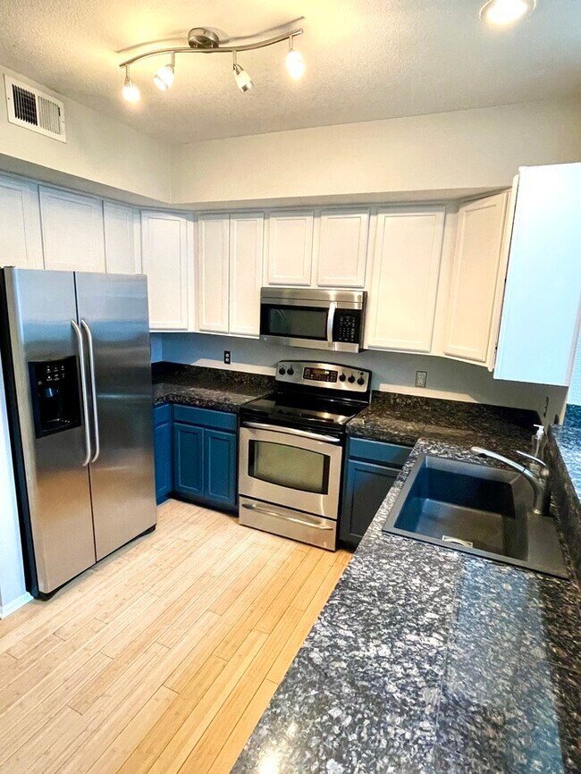Foto del edificio - 3149 Blake St
