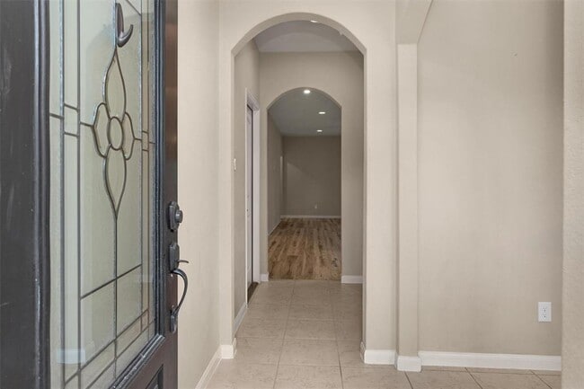Building Photo - 8858 Oval Glass St