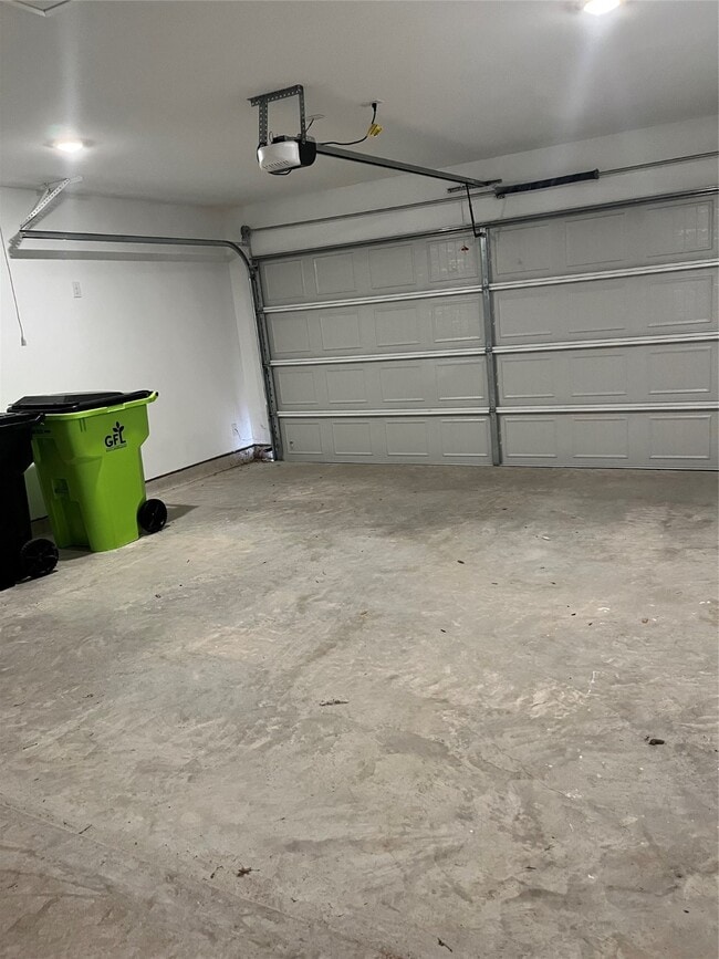 Building Photo - 3712 River Sand Rd