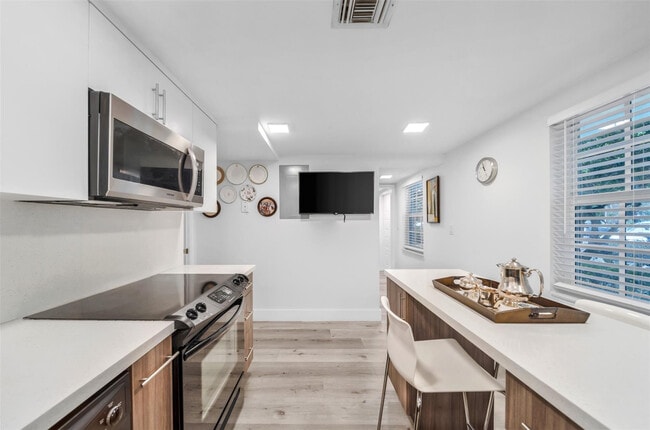 Building Photo - 903 Cypress Grove Dr