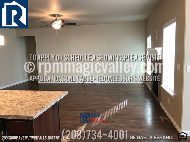 Building Photo - New 3 Bed 2 Bath home