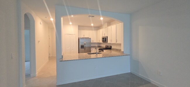Building Photo - 5528 Sapphire Stone Cv
