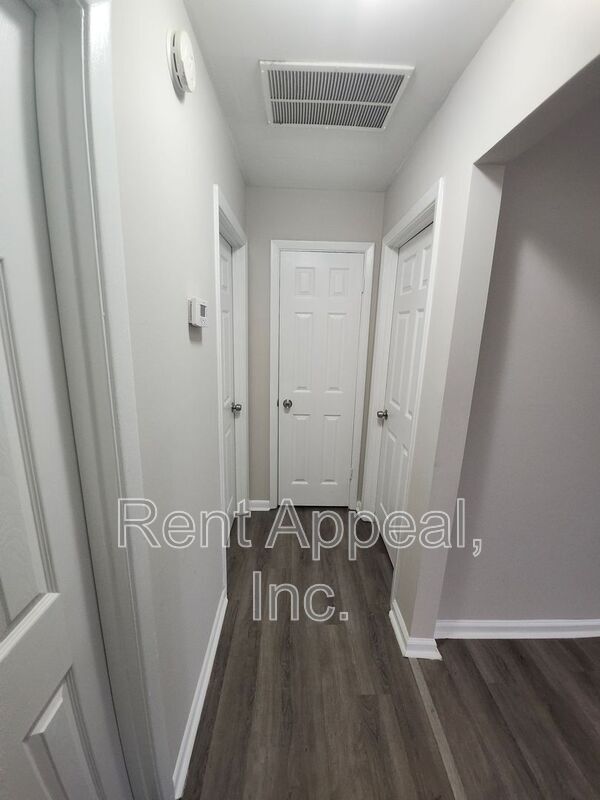 Building Photo - 2916 Carriage Ln