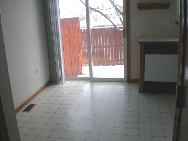 Building Photo - Cute 2 bedroom Town Home in Loveland!!