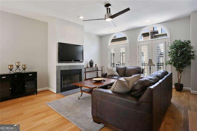 Foto del edificio - 833 Piedmont Ave NE