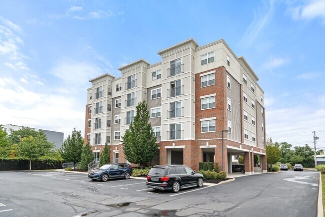 Building Photo - 770 Washington Ave