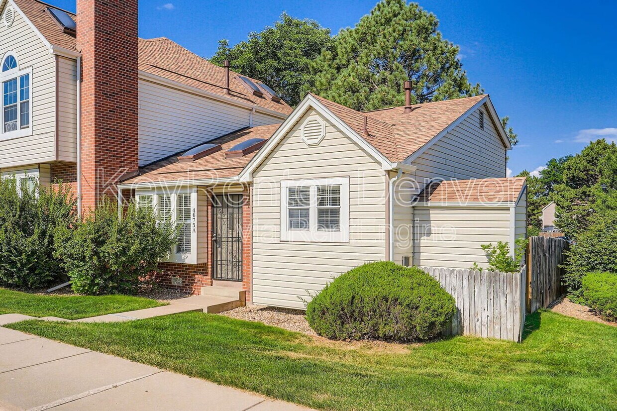 Foto principal - 4675 S Dillon Ct