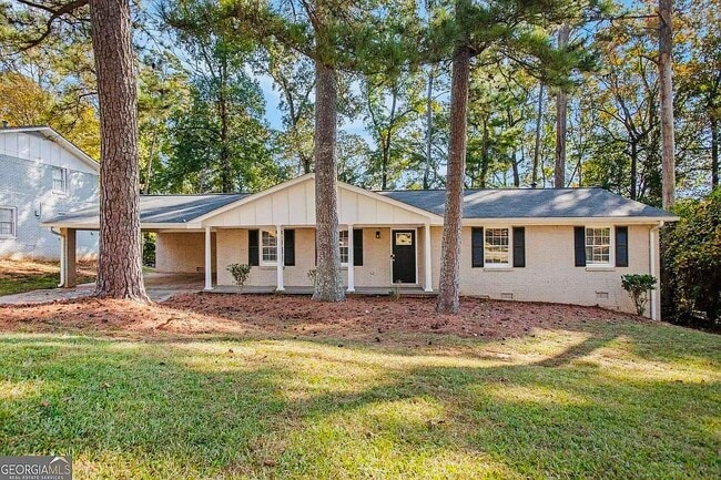 Building Photo - 2112 Royal Fox Way