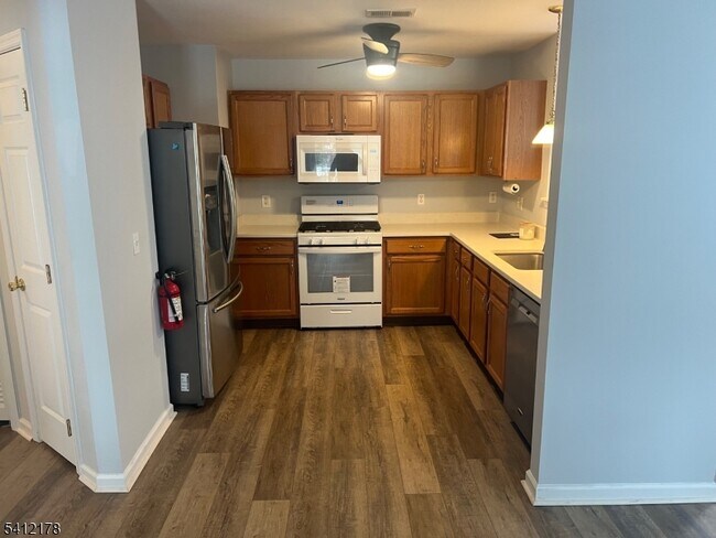 Foto del edificio - 263 Old Farm Dr