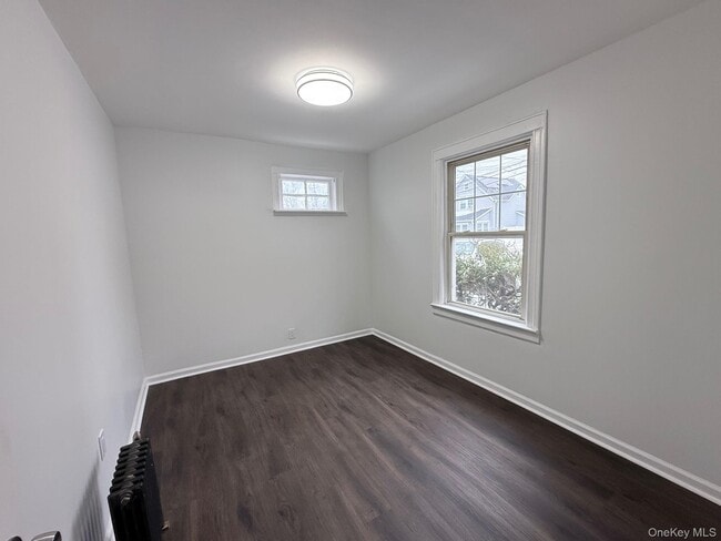 Building Photo - 40 4th St