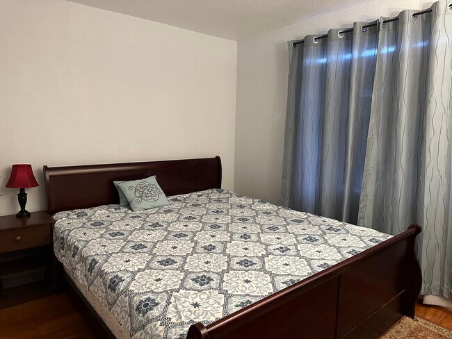 Foto del edificio - 5000 Red Rock St