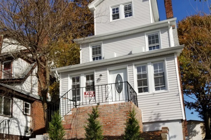 Primary Photo - 84-21 Chapin Pkwy