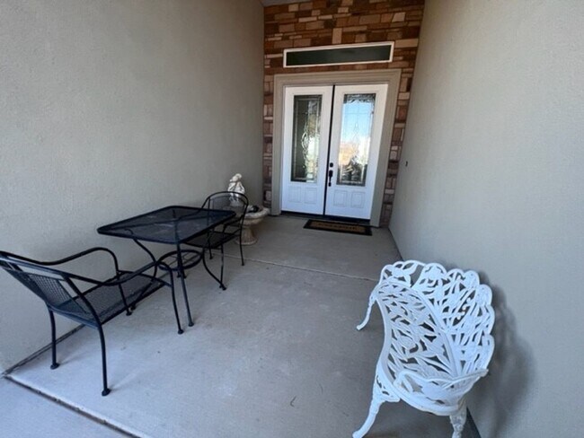 Foto del edificio - Custom Built 2022 F3BR Custom Home/Include...