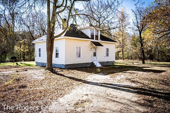 Building Photo - 2 br, 1 bath House - 95 Ellington Rd.
