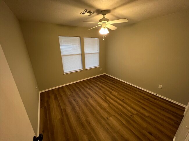 Dormitorio 1 - 1208 Hollow Tree Ter