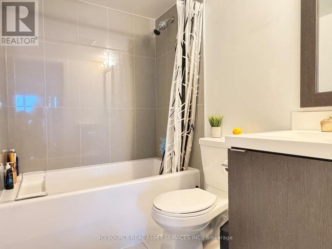 Building Photo - 7 Mabelle Ave