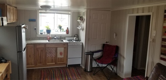 Foto del edificio - 512 E 9th St