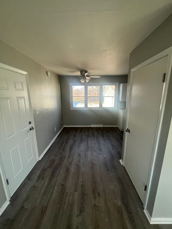 Foto del edificio - Remodeled 3 bedroom home Davenport IA