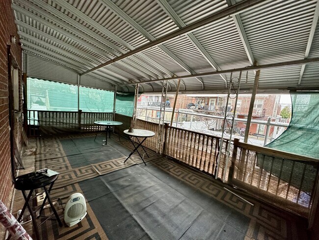 Building Photo - 2743 Yates Ave