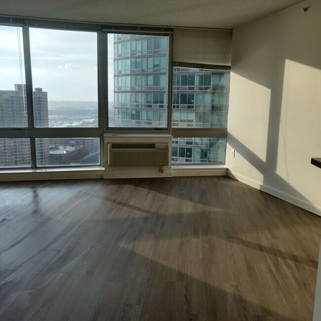 Living room - 65 Morris St