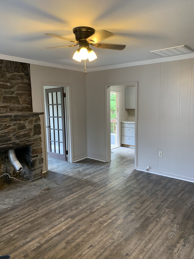 Building Photo - 4 Cobble Drive