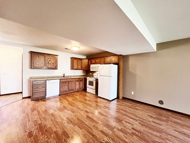 Building Photo - Autumn Wind Townhomes