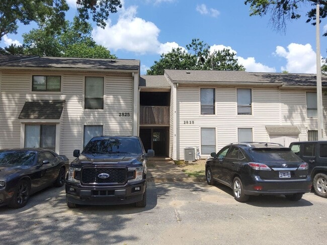 Building Photo - 2825 Los Gatos Ct
