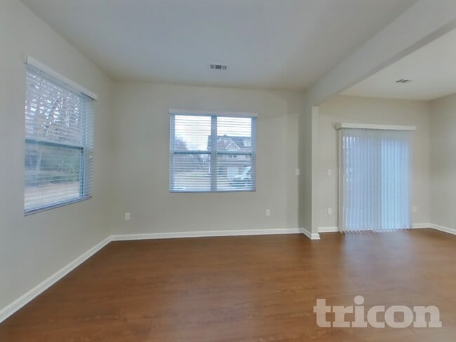 Building Photo - 2034 Aragon Lane