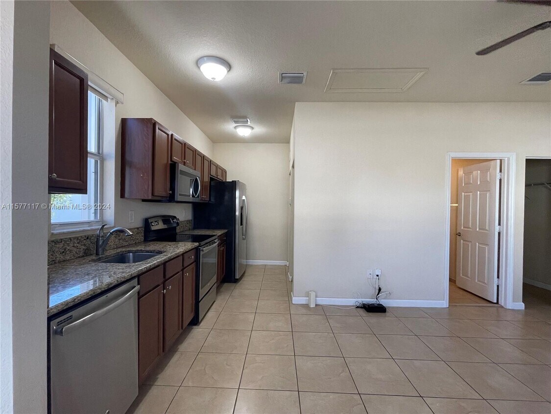 9262 SW 171st Ct, Miami, FL 33196 House Rental in Miami, FL