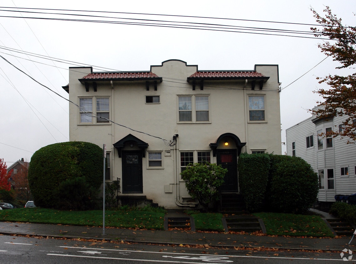 Building Photo - 914 E Lynn St