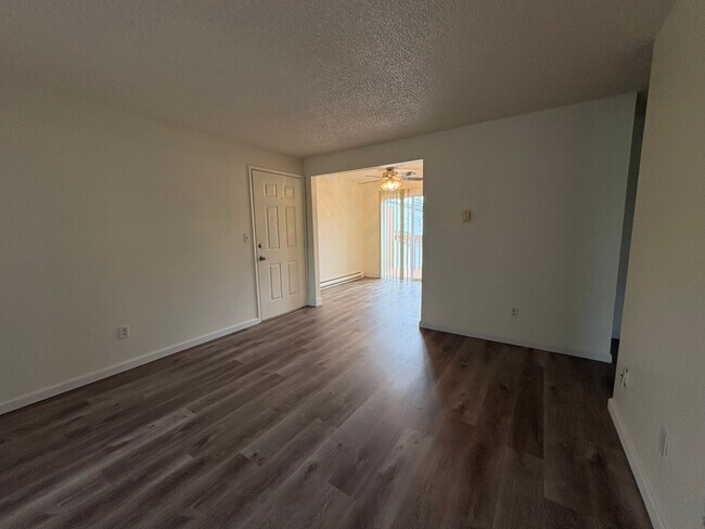 Foto del edificio - 1700 Blankenship Rd