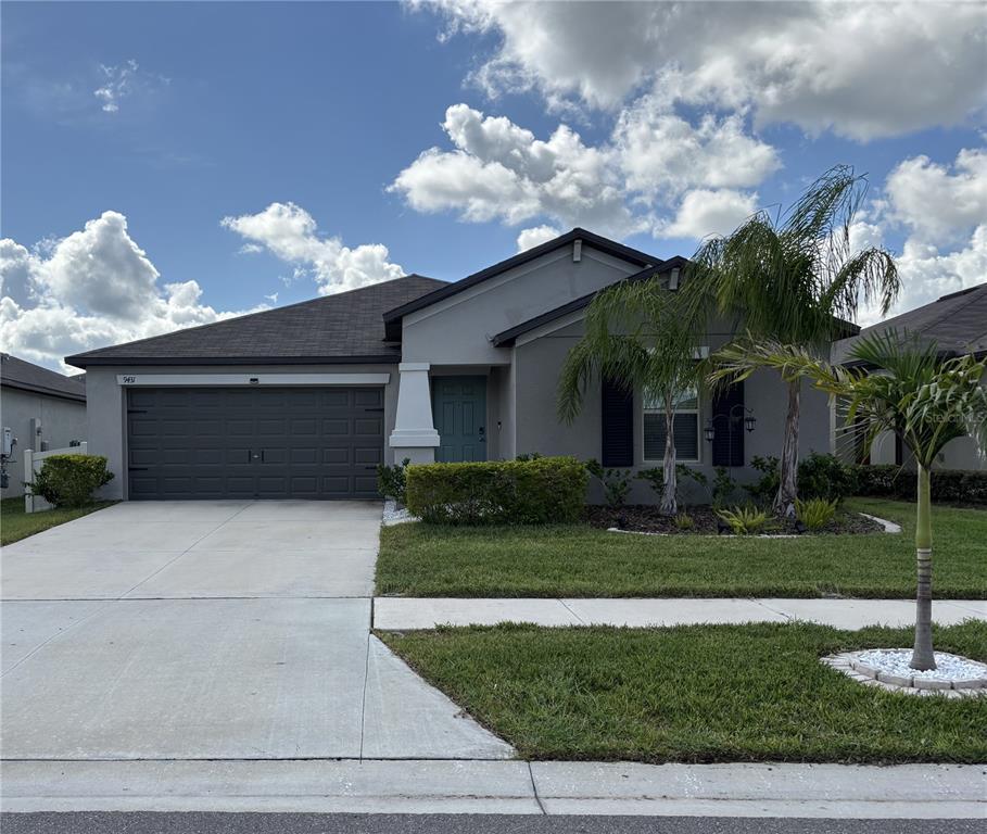 Foto principal - 9431 Channing Hill Dr