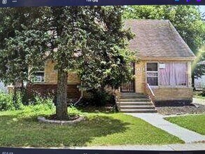 Building Photo - 733 E 154th St
