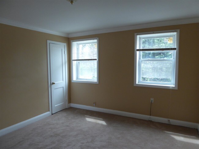 Building Photo - 962 Mount Olivet Rd NE