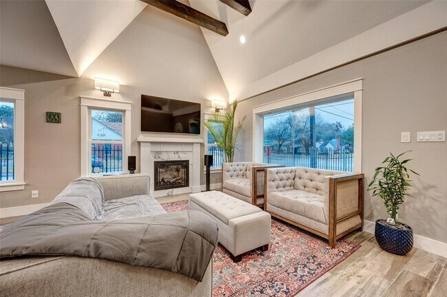 Foto del edificio - 5209 Irvington Blvd