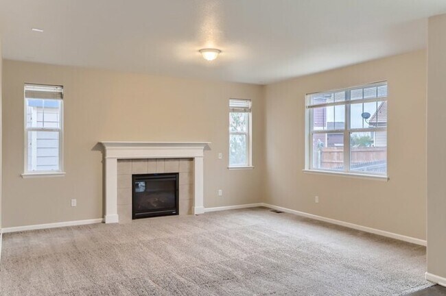 Foto del edificio - 1292 Mathews Way, Erie, CO, 80516