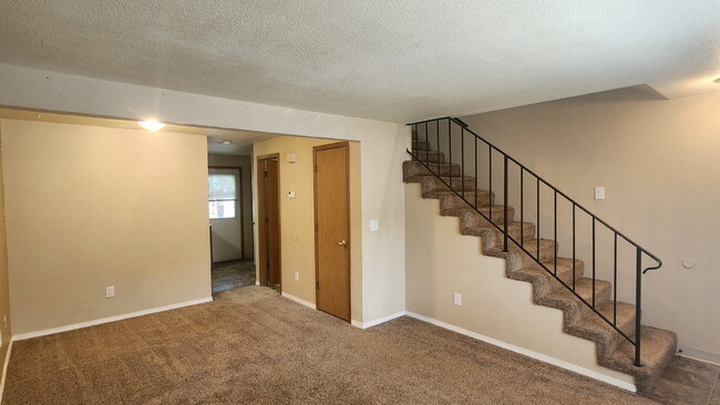 Foto del edificio - "Charming 2-Bedroom Retreat with modern co...