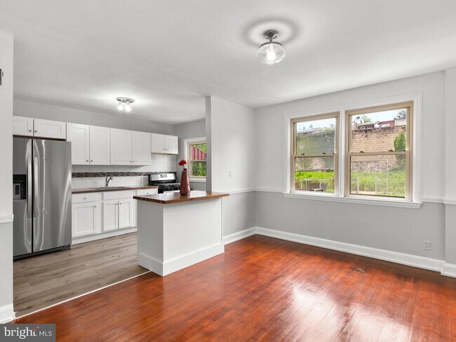 Foto del edificio - 3211 Yosemite Ave