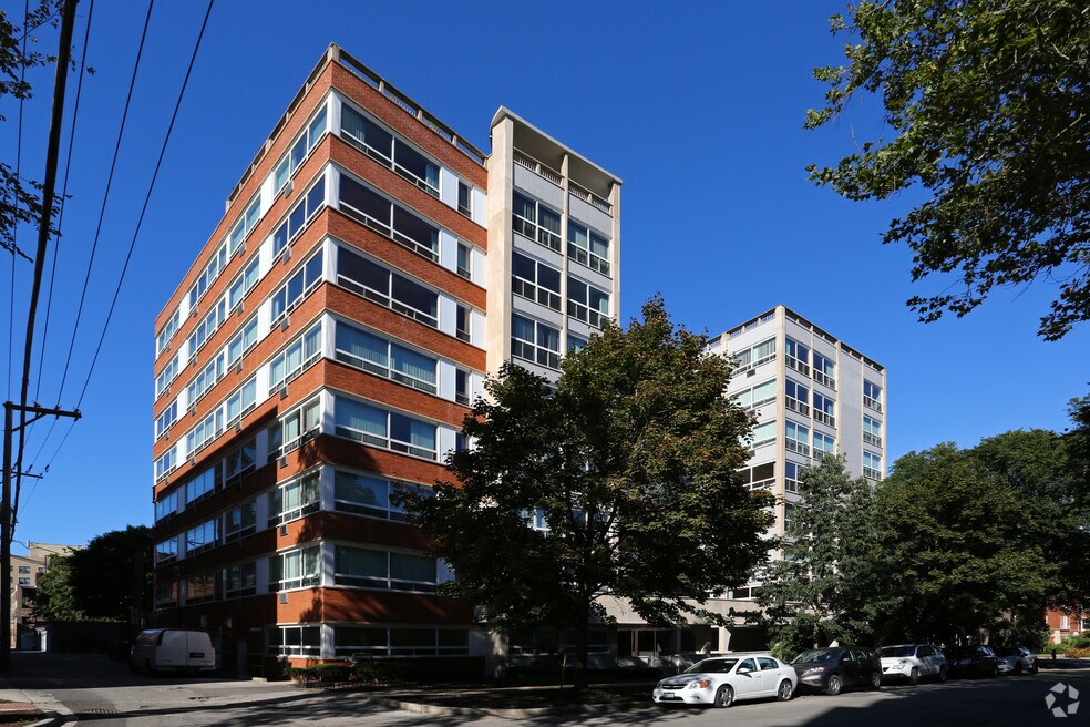 Barrington Lakes Apartments Rentals Hoffman Estates, IL