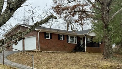 Building Photo - 2510 Catherine St