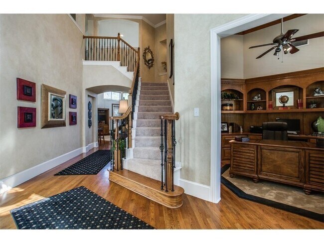 Foto del edificio - 1230 Brenham Dr