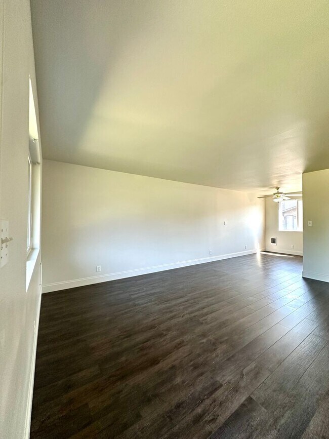 Foto del edificio - 1618 SW Lava Ave