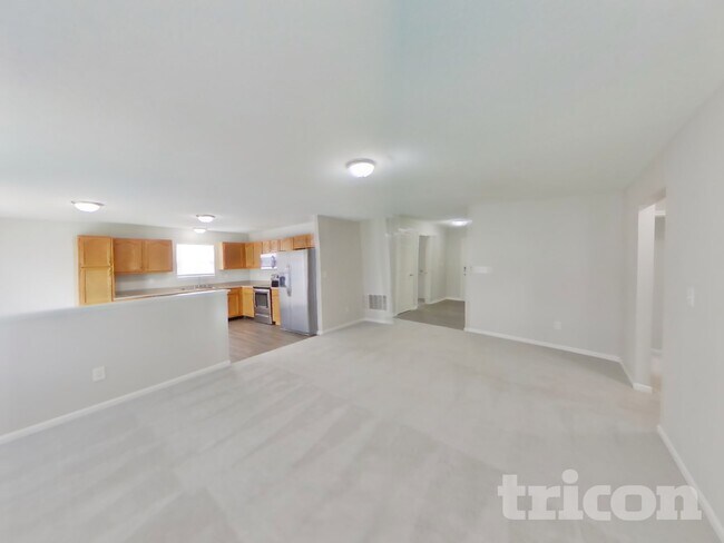 Foto del edificio - 5477 Wood Hollow Dr