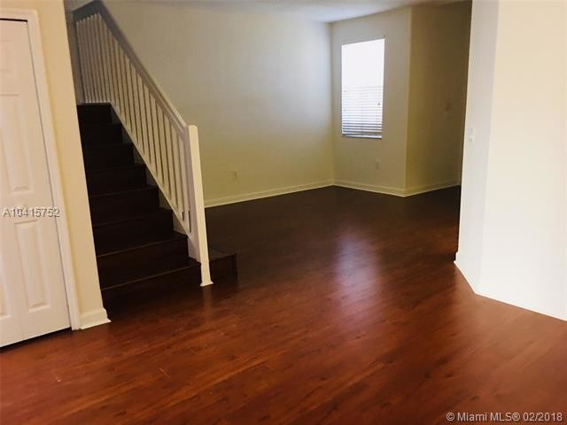 Foto del edificio - 10807 NW 80th Ln