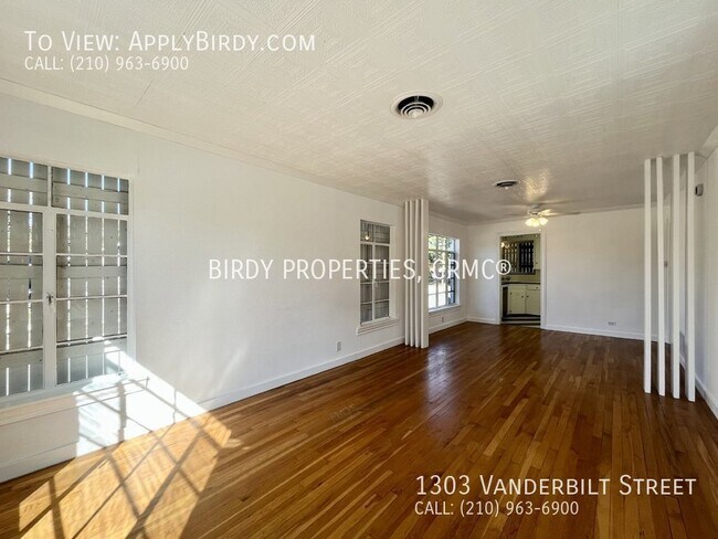 Building Photo - **2 Bed, 1 Bath Home Located in Highland P...