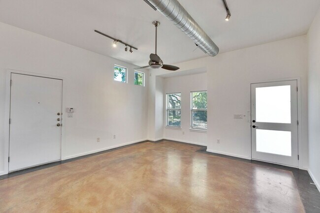 Foto del edificio - 3808 Menchaca Rd