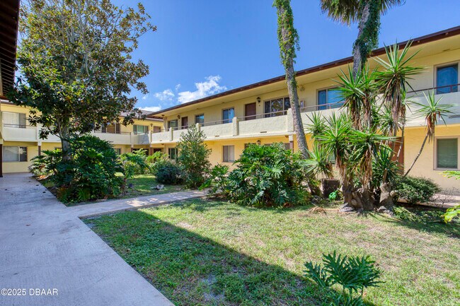 Foto del edificio - 400 Oakridge Blvd