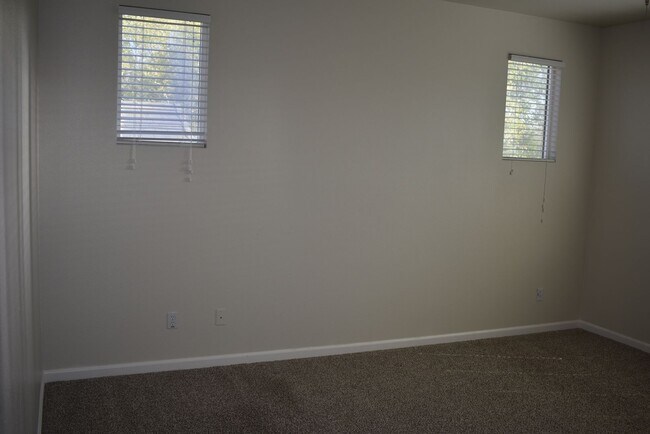 Building Photo - 6047 Ventura Way