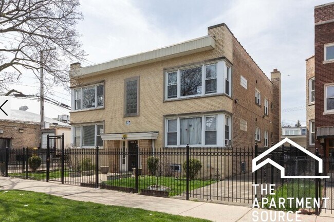 Foto del edificio - 4818 N St Louis Ave